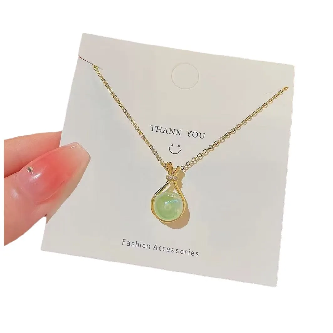 Questo collana è una borsa portafortuna per una buona fortuna, un lusso leggero e uno stile femminile alla moda