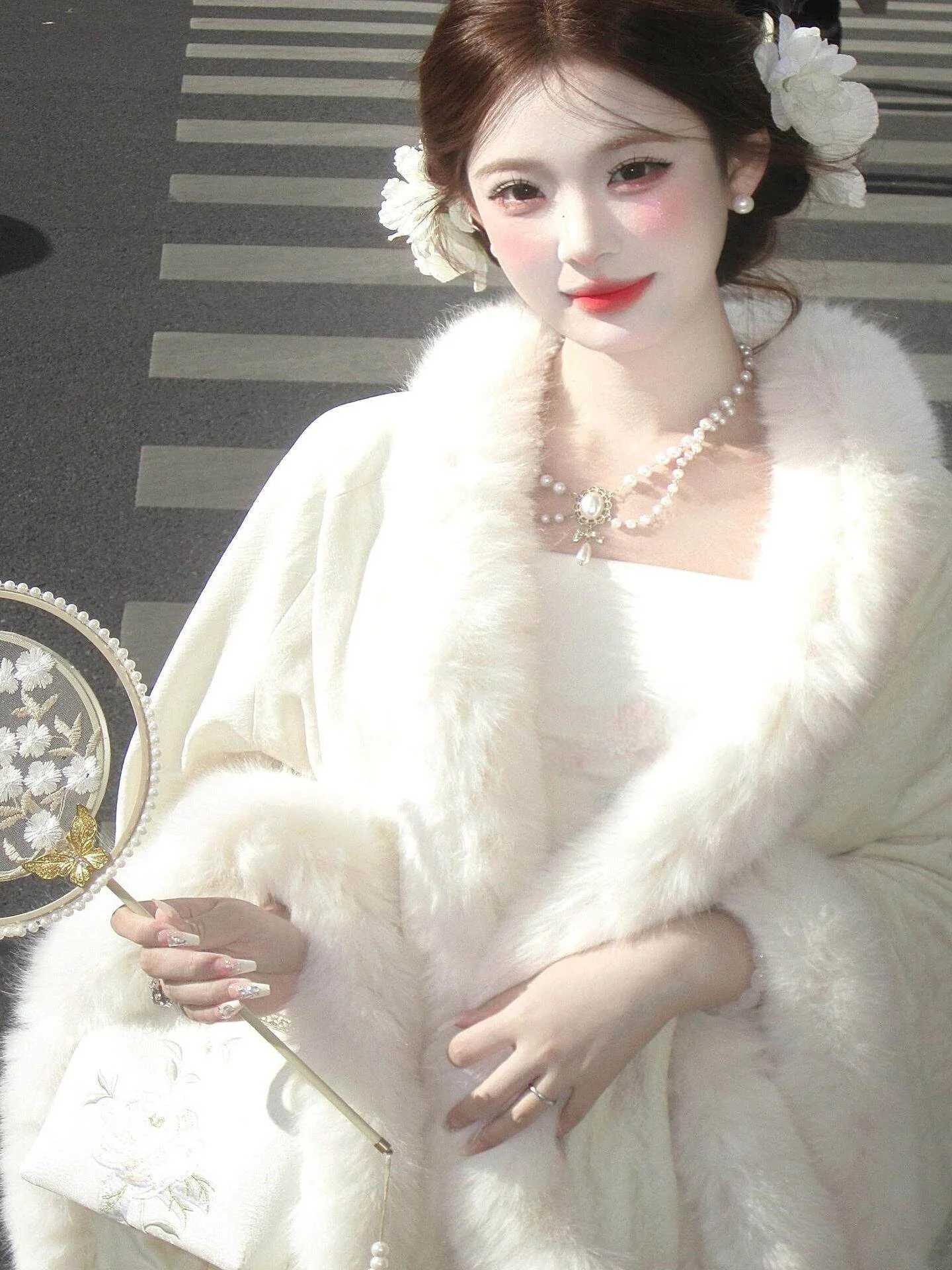 

Новое поступление: Женское вязаное пальто Ming Dynas Sle из белого искусственного меха для осени и зимы, свободный крой, яркий цвет, волокно Coolmax