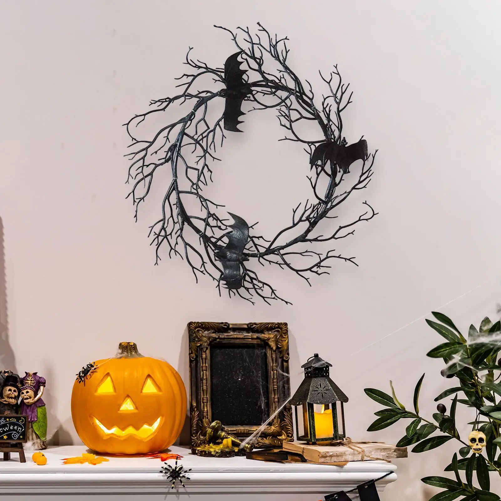 

Artificial Halloween Wreath with Bats Decor Creative Porch Wreath Artificial Wreath for Party Indoor Outdoor Home Festival Party