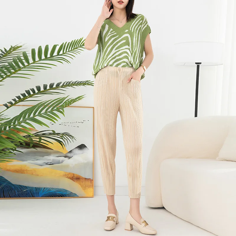 2023 Spring Summer New Casual All-Matching Skinny Pants Women\'s Fashion Commute Elastic Waist Loose Miyake Pleated Cropped Pants