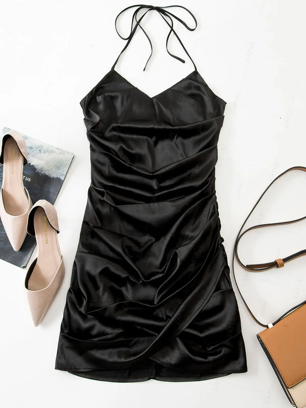 

ZAFUL Halter Ruched Satin Slinky Bodycon Dress