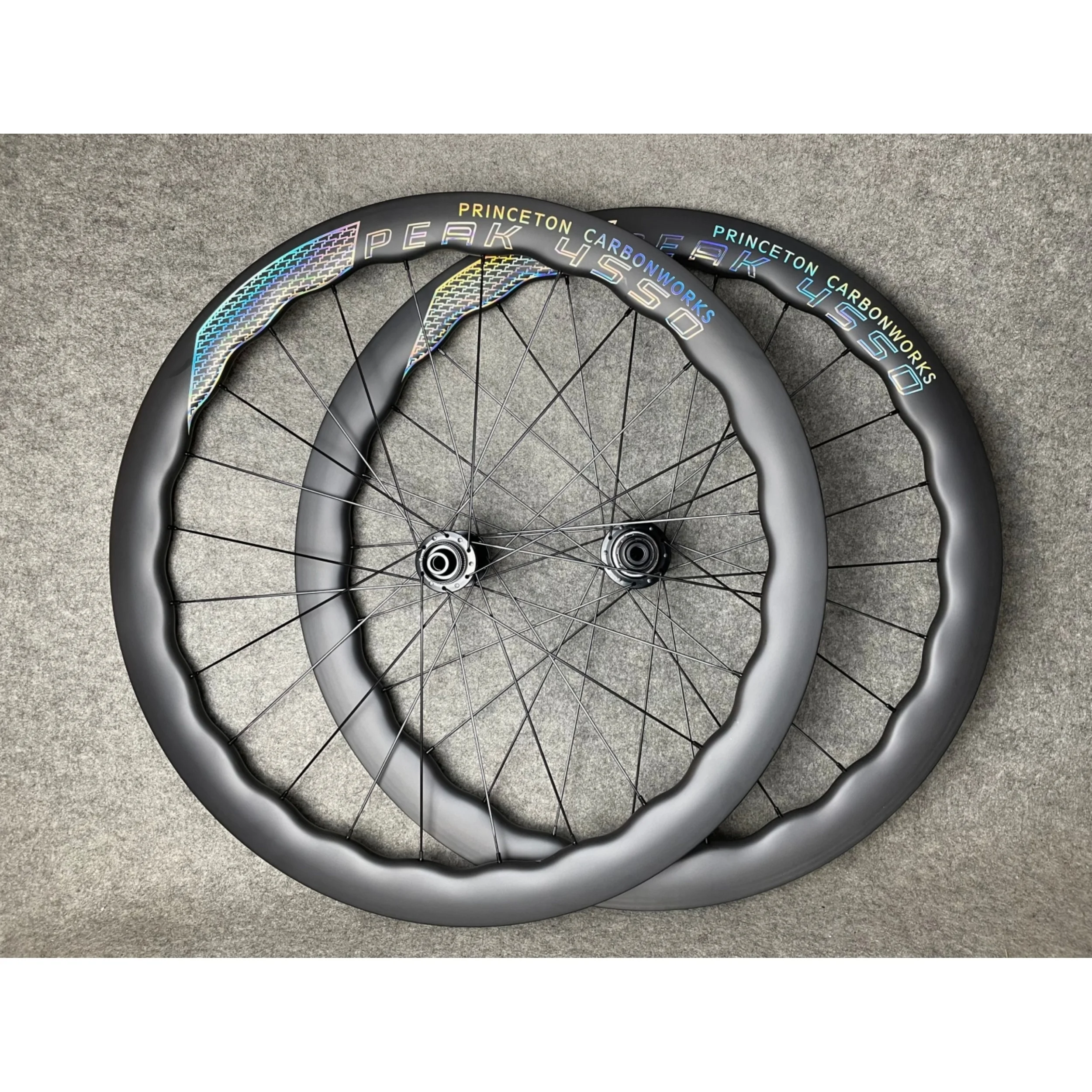 

4550 700c Карбоновые колеса для шоссейного велосипеда, комплект колес для велосипеда, обод/дисковый тормоз DT350/DT240/DT180, керамическая ступица, клинчер/бесмерный цветной логотип