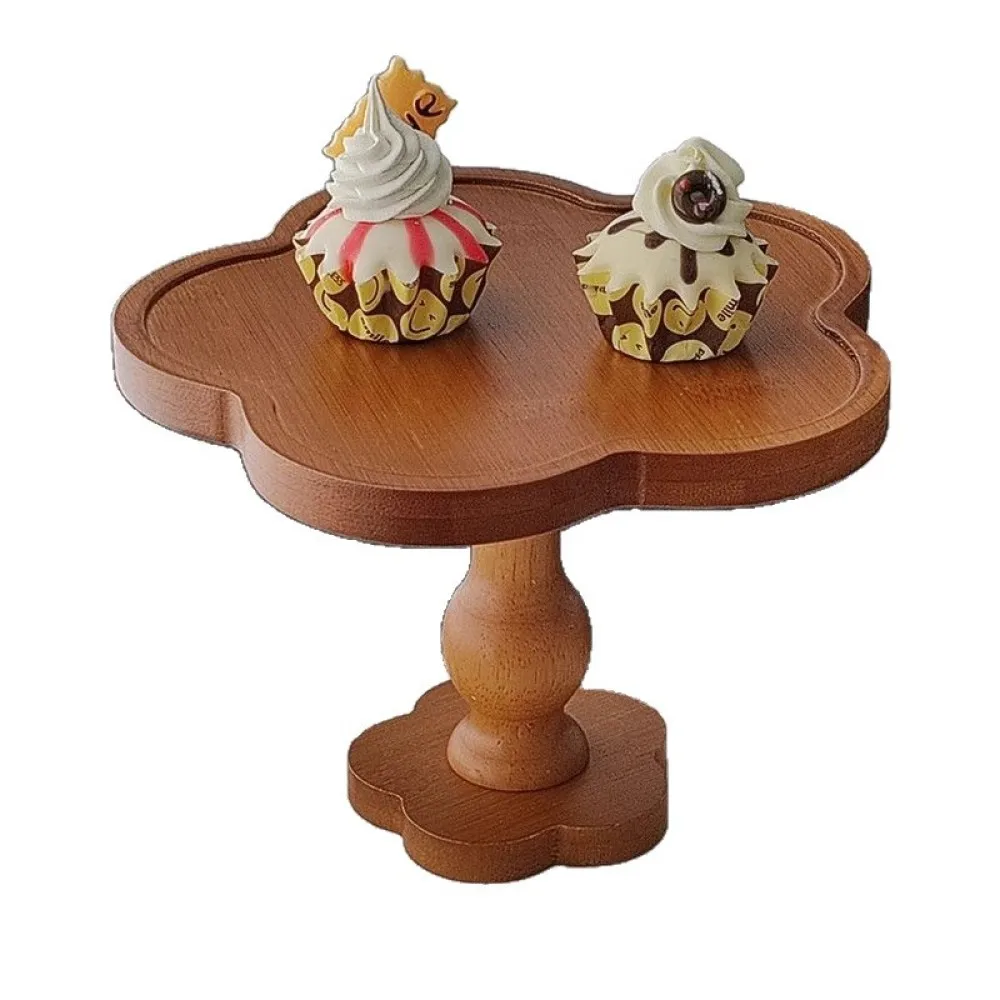 Plateau décoratif en bois de style rétro français en forme de fleur pour servir des gâteaux, des bougies, des produits d'aromathérapie et décorer la maison.