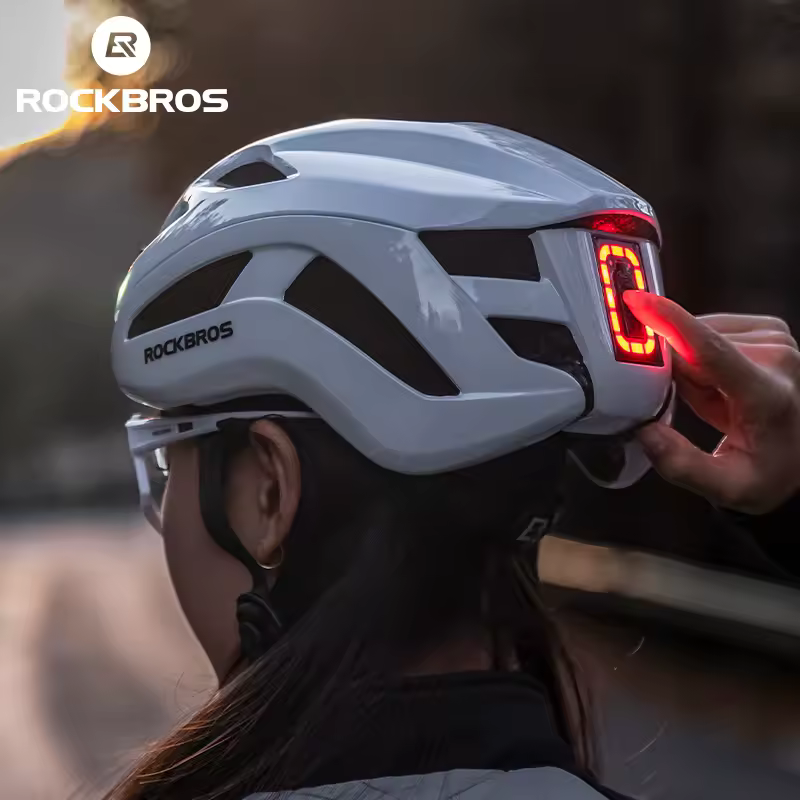 Capacete de Ciclismo ROCKBROS com Luz - MTB e Speed Capacete de Ciclismo ROCKBROS com Luz - MTB e Speed