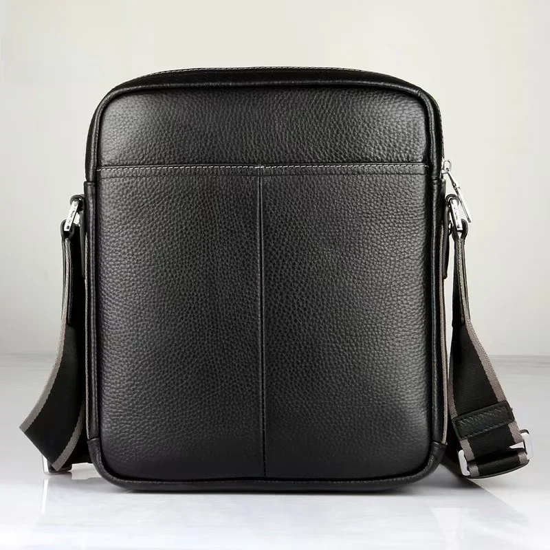 

Luxury Leather Men's Crossbody Bag Casual Commuter Busin Simple Lightweight Single oulder Bag for Young Men in 2024