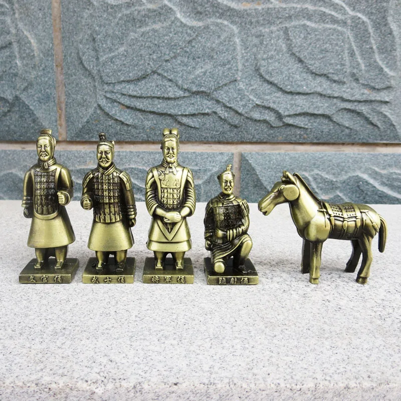 

Home decoration Soldiers and servants decoration model crafts Home office ornaments resin decoration