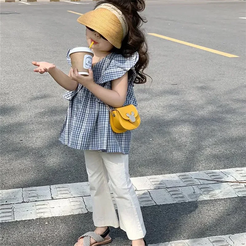 

Girls' Set Summer 2026 New children's Plaid Flying Sleeve Top Thin Flared Cropped Pants Two-Piece Set
