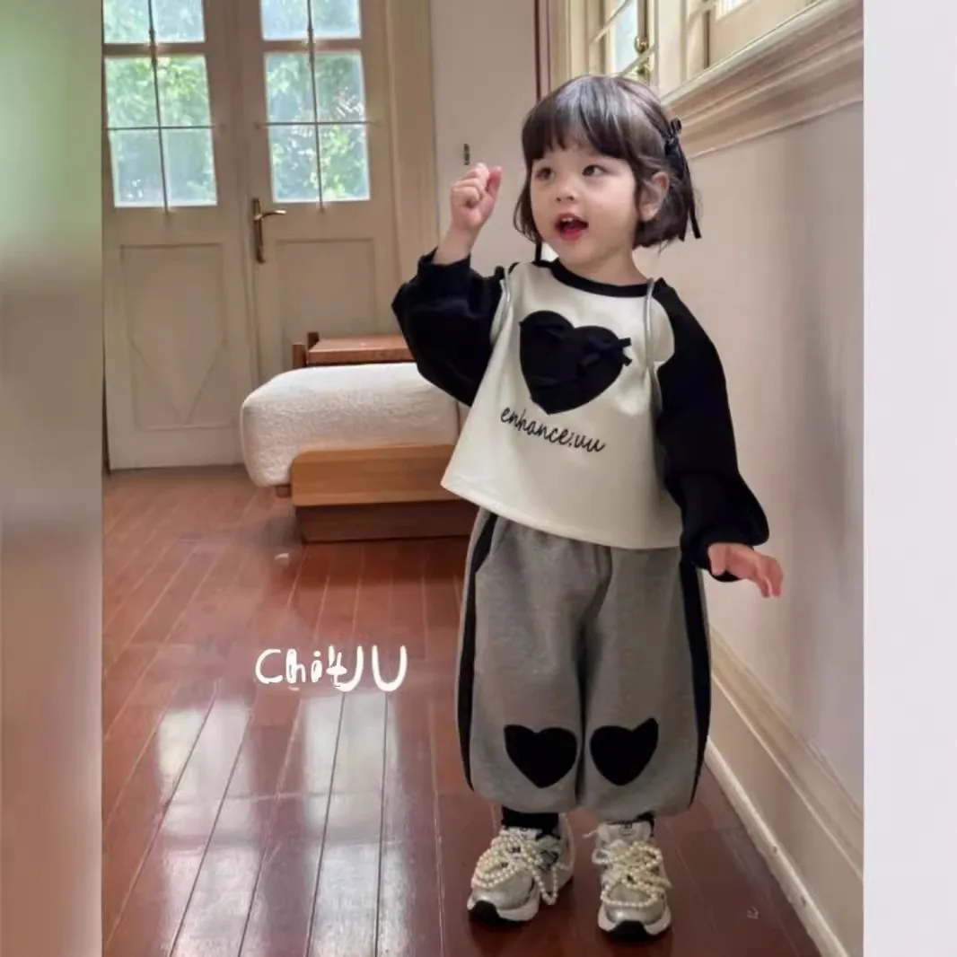 Love Long-sleeved Sweater Set 2025 Spring and Autumn New Children's Autumn Clothes Girls Two-piece Set