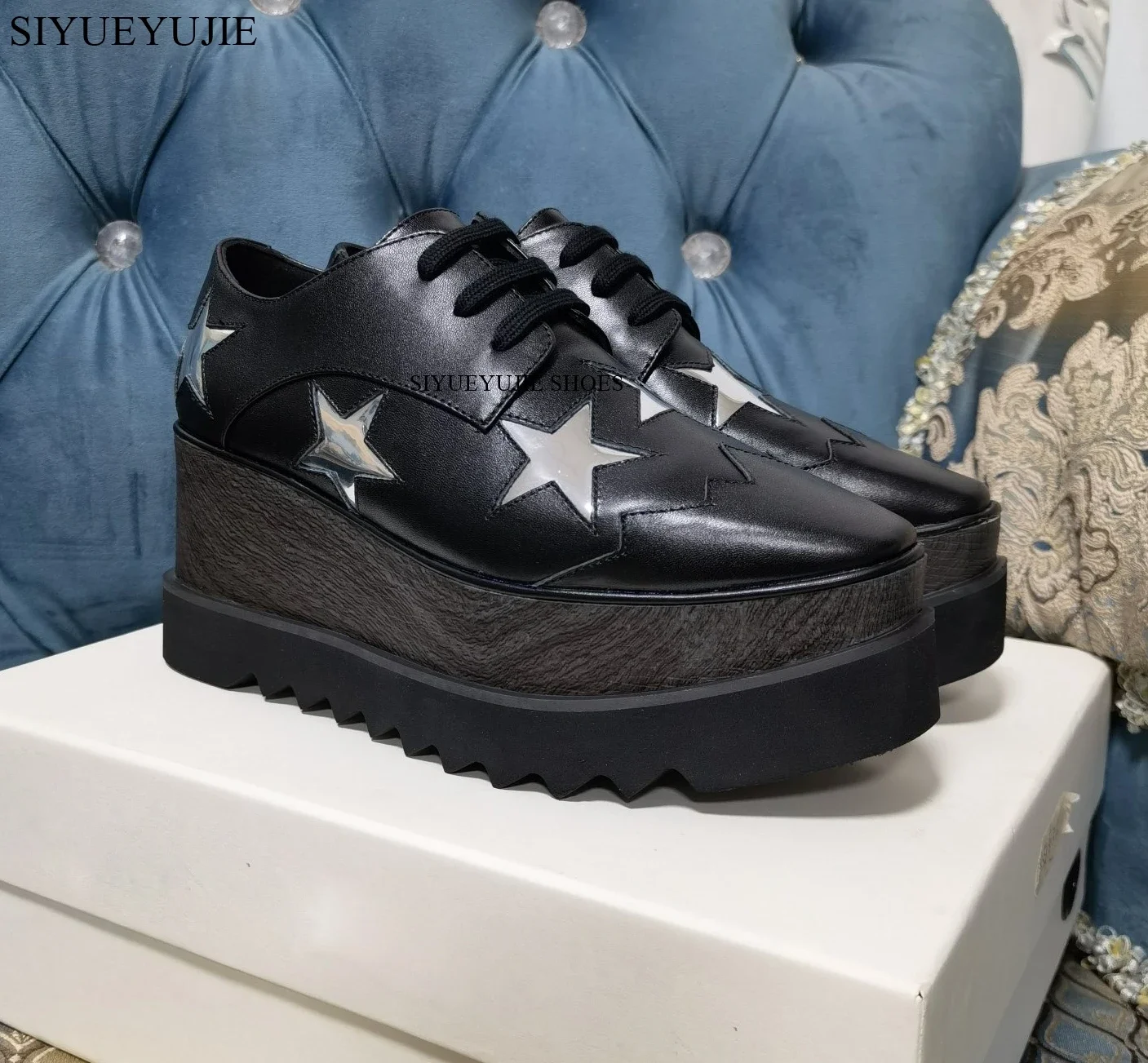 

Женские кроссовки на танкетке, обувь 2024, женские розы на платформе, модные серебряные кроссовки на толстой подошве, увеличивающие рост, туфли на высокой шнуровке