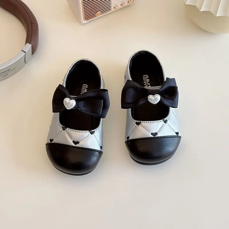 Girls' Soft Sole Bean Shaped Leather Performance Loafers 2026 Spring New Style Cute Princess Shoes for Kids