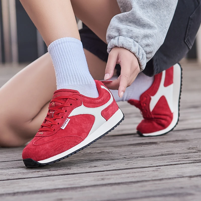 

Casual Lightweight Sports Sneakers Mesh Casual Shoes for Men in Spring and Summer 2026 Hot Selling Flat Running Shoes Skateboard