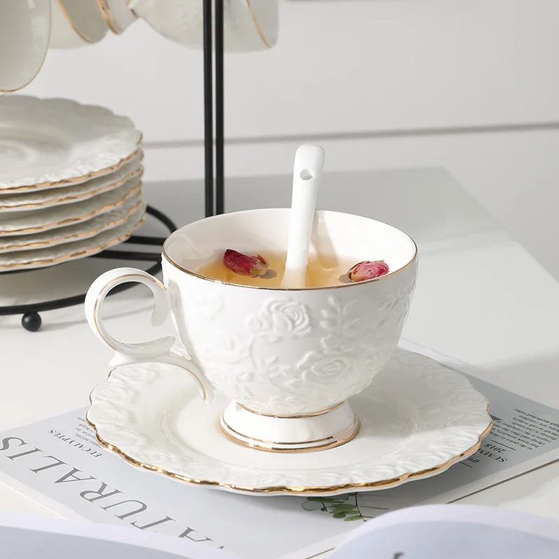 Classical White Bone china Coffee Cups & Saucer Set Gold Rim Tea Water Cups Beautiful Teacup Ceramic Kitchen Accessories