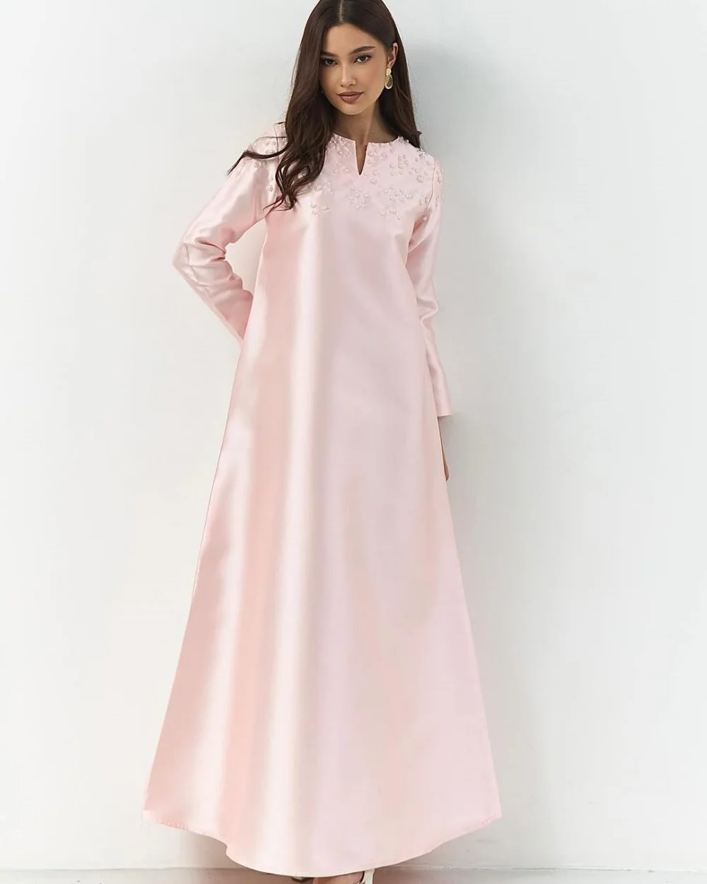 

Customized High Quality Elegant Charmeuse Beading Pleat A-line Scoop Neck Long Dresses Bespoke Occasion Dresses Modern Style