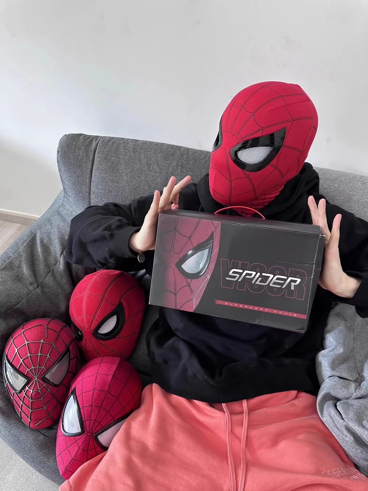 Spider-Man Auto-Touch Light Up Mask with Motorized Eyes & Ring Control 1:1 Scale Wearable Collectible for Cosplay