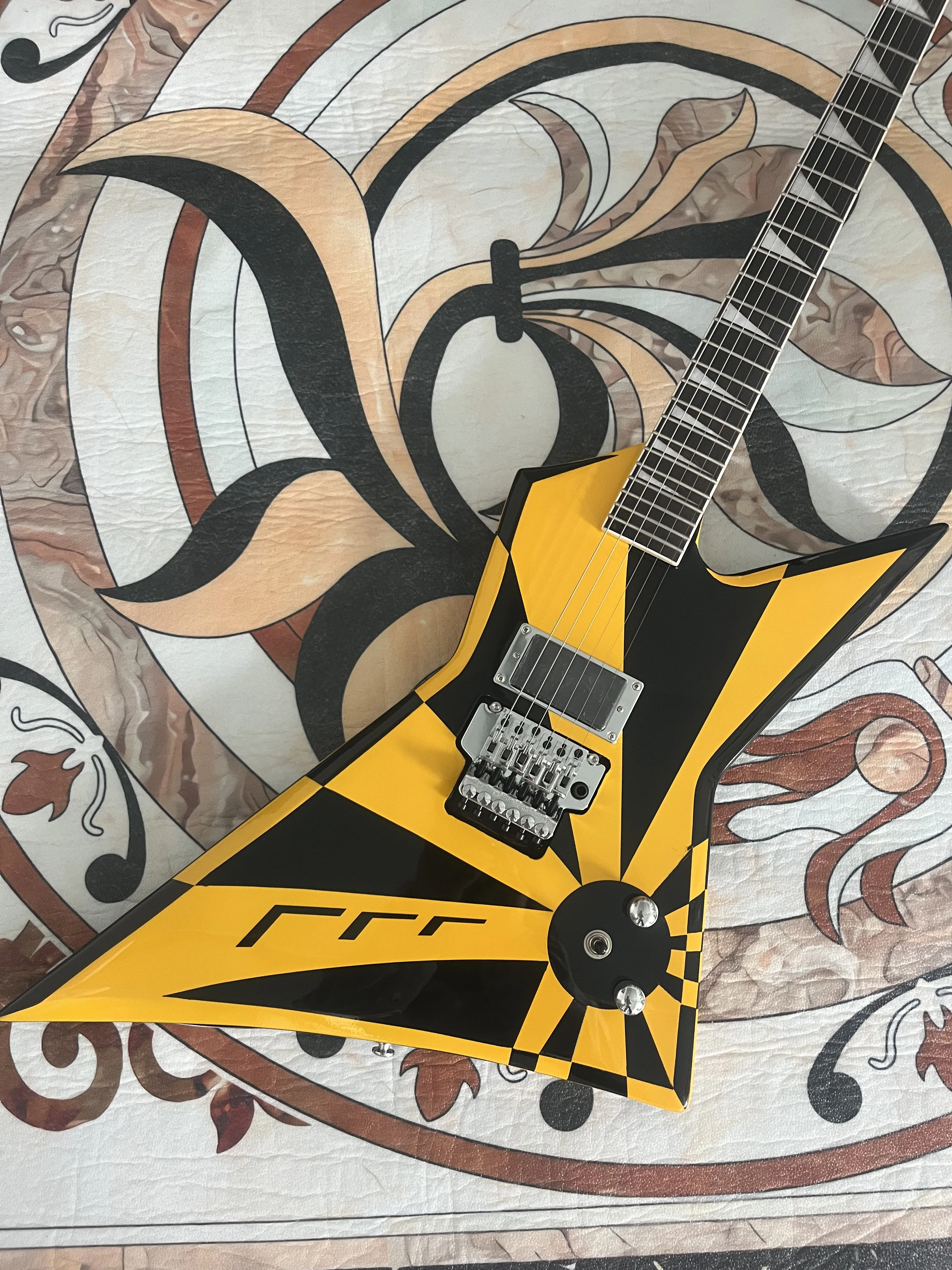 Chinese Electric Guitar  Yellow And Black Color Explorer Jack Tremolo System 6 String