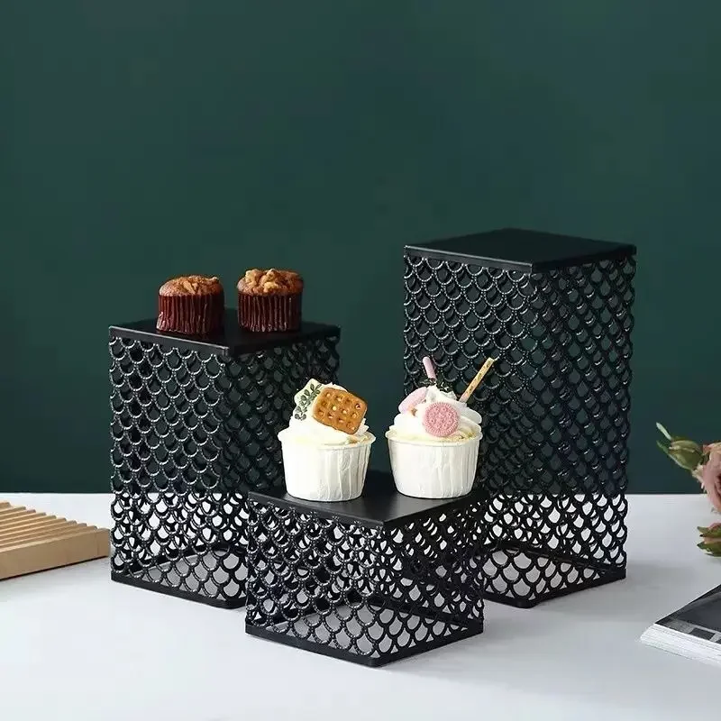 Nordic Round Wrought Iron Buffet Drink Fruit Frame Snacks Pastries Display Shelf Dessert Dim Sum Stand Cake Rack Decoration Item