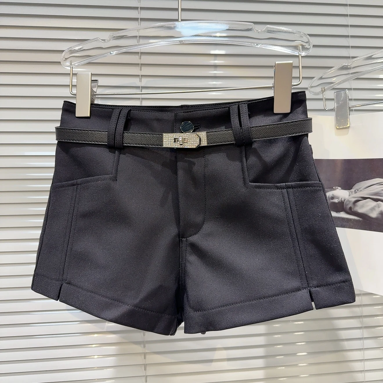 ファイオナブル ダイヤモンド装飾 無地 ベルト付き オルトス レディース カジュアル ストレートレッグパンツ ティー丈ニット