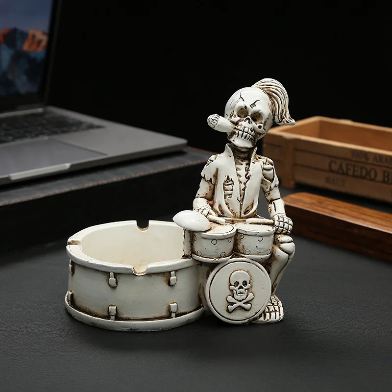 

Spot fashion personalized gift gift skull ashtray retro decoration