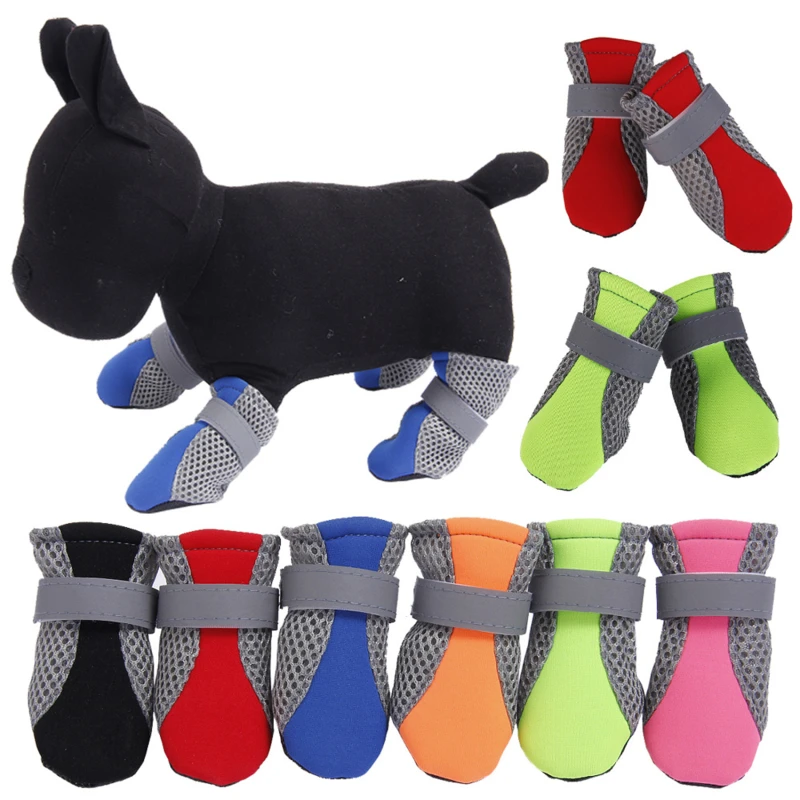 4 teile/satz Haustier Schuhe rutsch feste weiche Unterseite atmungsaktive Mesh verstellbare Träger rutsch feste Regens tiefel Schneeschuhe Schuhe
