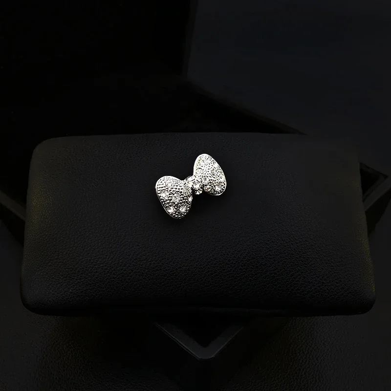 Chic Mini Bowknot Small Brooch Women Exquisite Rhinestone Pin Anti-Exposure Buckle Clothes Corsage Accessories Jewelry Gifts 230