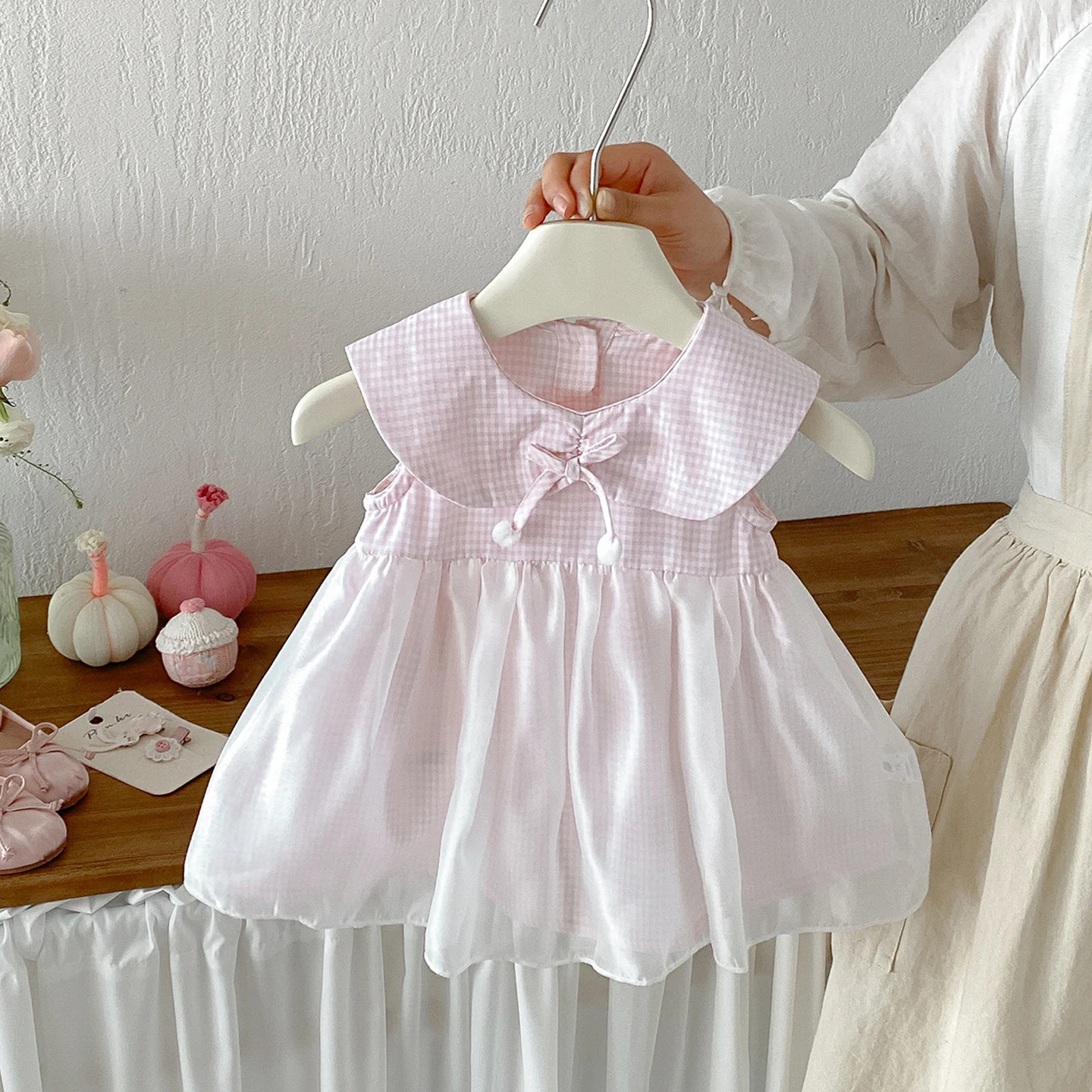 

Новые летние платья без рукавов для малышей 2026: милые платья-принцессы в клетку с бантом для девочек 0-3 лет