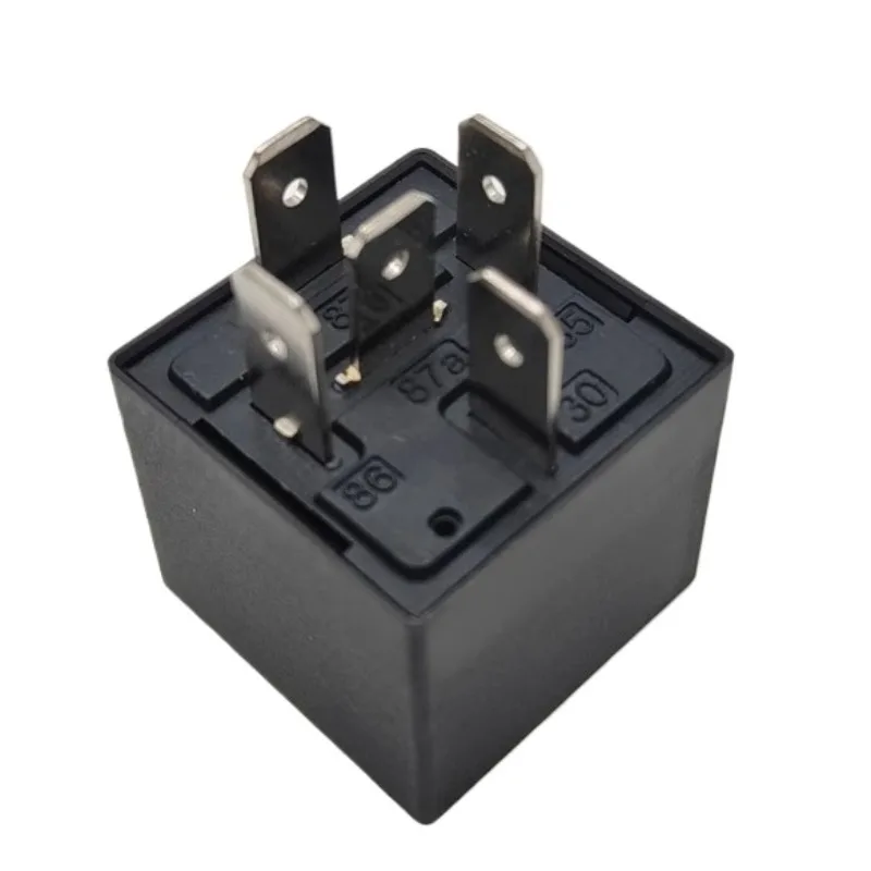 

Black Truck 5-Plug Relay Heavy Duty Part for Volvo VOE 21244697