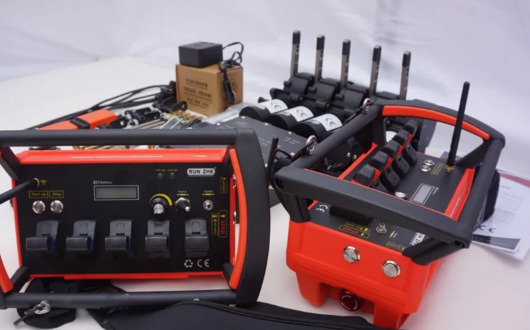 latest technologies   Wireless remote control for crane with 4-rod clutch motor TK suitable for truck cranes.