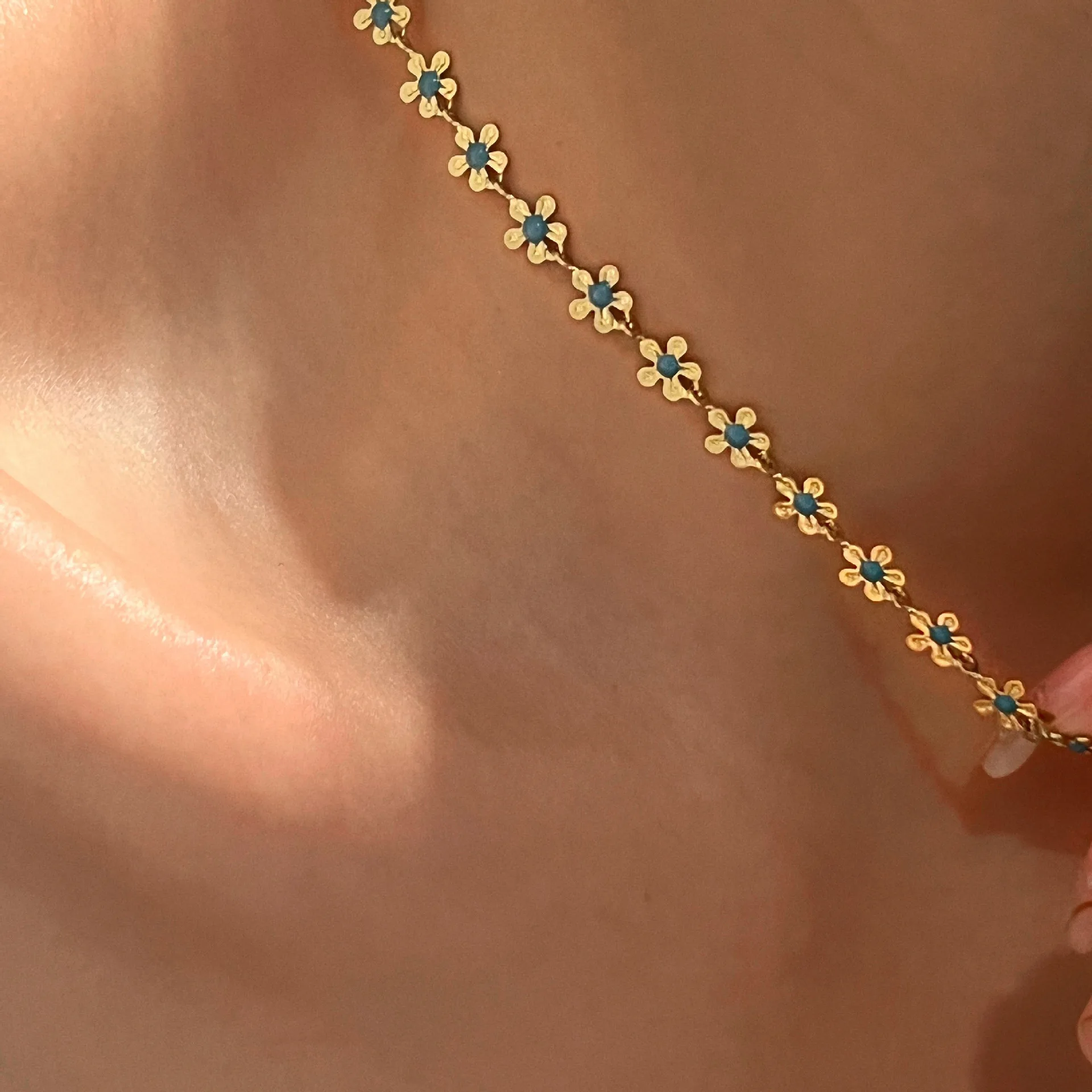INS Titanium Steel Blue Flower Necklace For Women Girls Vintage Gold Multi Flower Choker Necklaces Fashion Aesthetic Jewelry