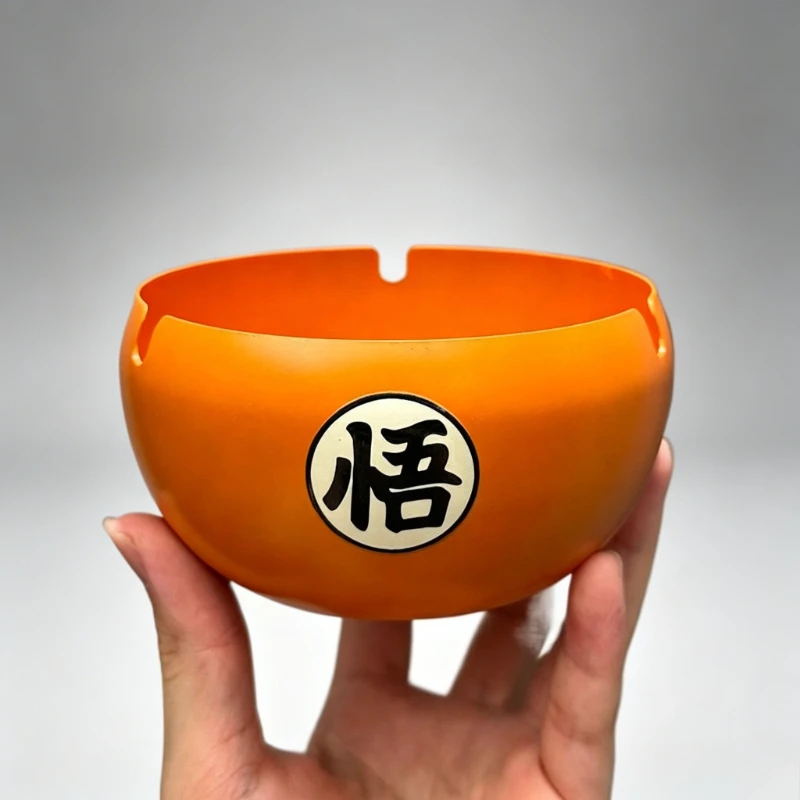 Cendrier en acier inoxydable mignon style 2D Dragon Ball Son Goku, décoration de bureau pour salon, marchandises d'anime en gros