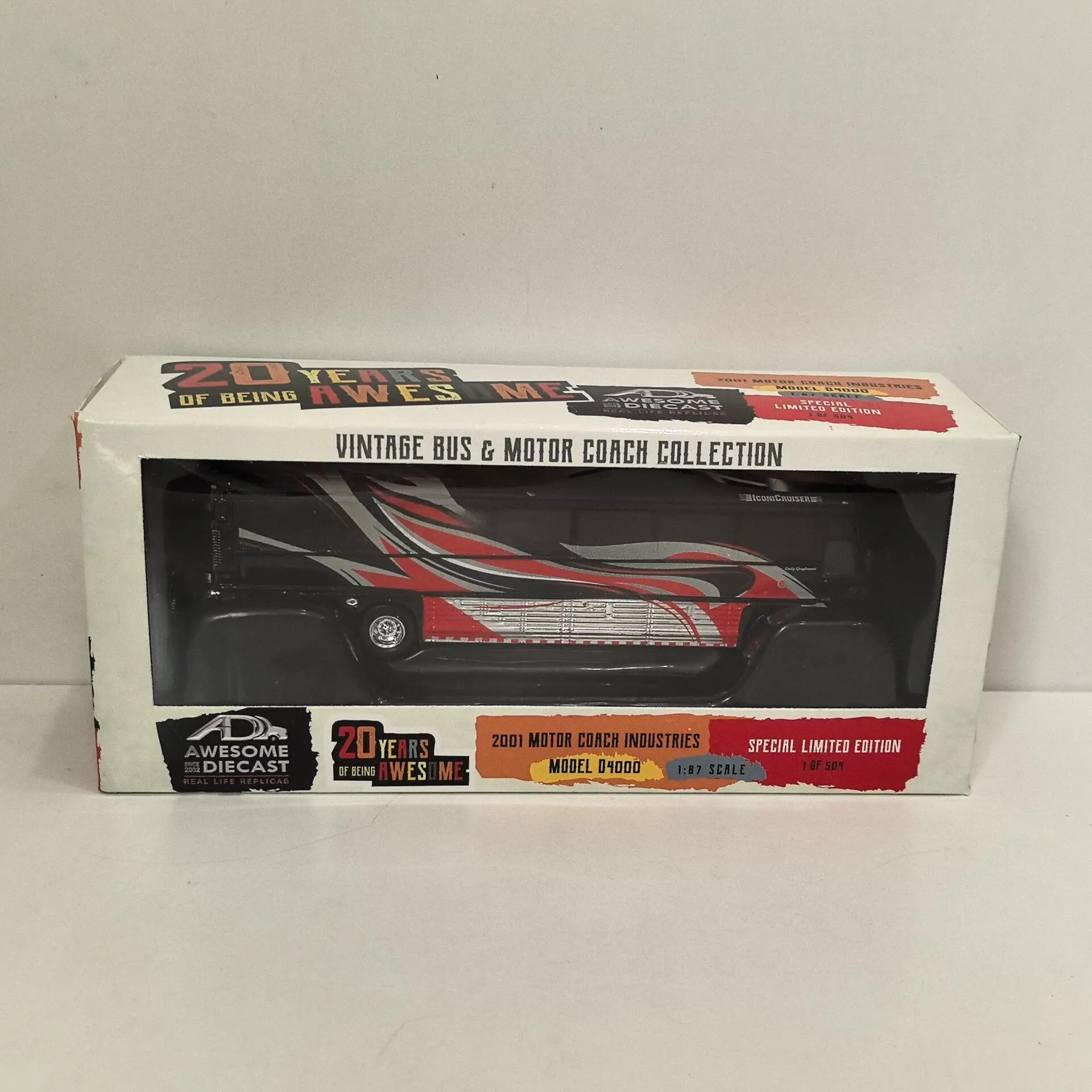 

Paint Surface Defects Diecast IR 1/87 Scale HO MCI D4000 Bus Shell Alloy 1X Alloy Car Model