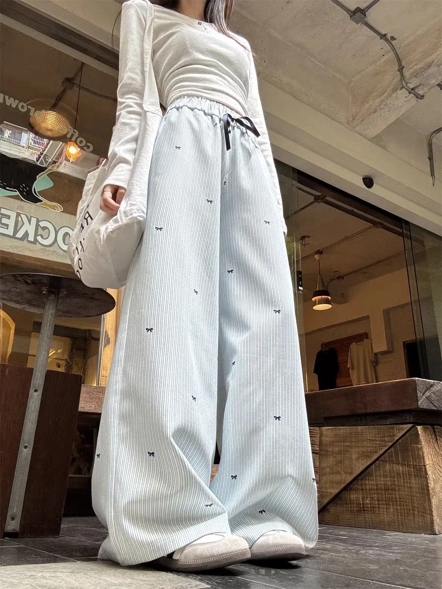 Koreanischer Stil, blau gestreifte, weit geschnittene Hose für Damen, neue Herbstkollektion, hochtaillierte, figurbetonte, gerade geschnittene Hose, Sporthose. – Detail 3