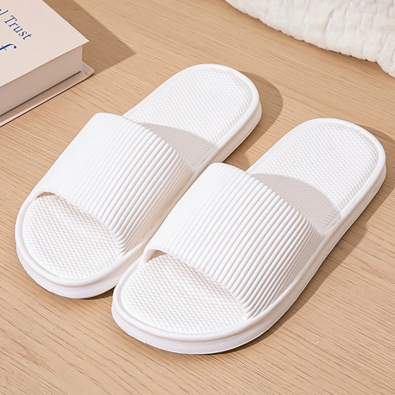 Lightweight Home Slippers Women Summer 2024 Comfortable Soft Sole Inddor Slides Ladies Solid Color Non-slip Beach Shoes Sandals