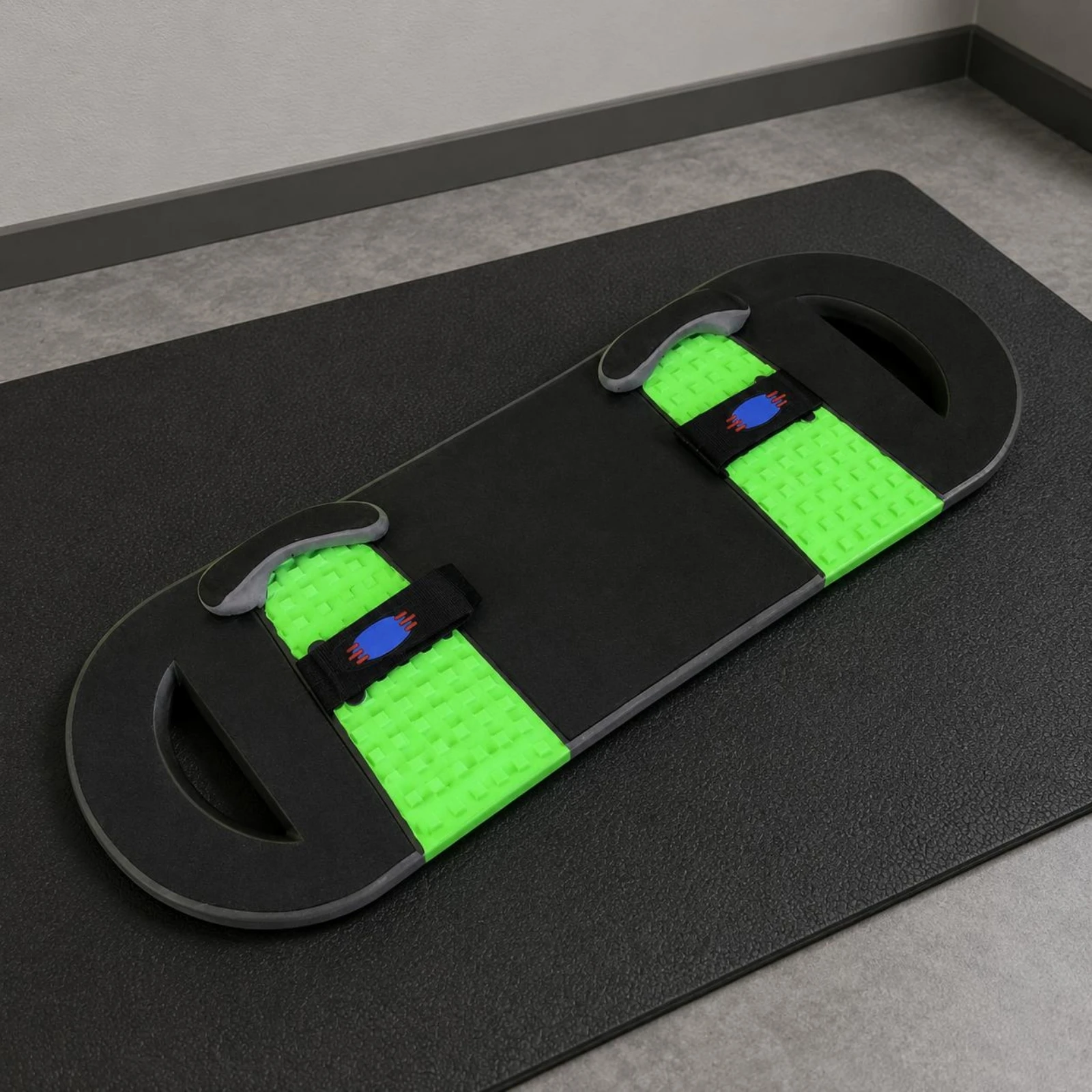 

Trampoline Snowboard Board EVA Foam Trampoline Training Board Sports Gear Handhold Cutouts Binding Straps