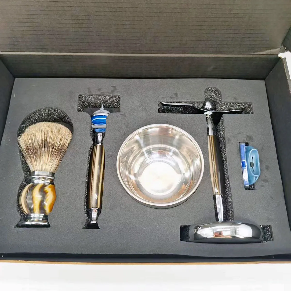 iRAZOR Luxury 5 Layers F5 Fusion Razor Shaving Kit for Men with Bowl and Silvertip Badger Hair Brush Stand Grooming Tool Gift