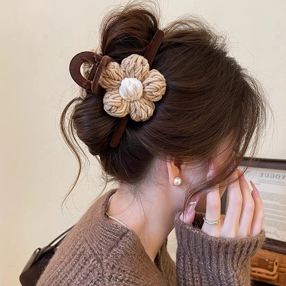 

Elegant Flower Retro Woolen Weave Flowers Shark Hair Clip Clamp Fashion Ponytail Crab Claw Woman Hair Clip Accessories Girl