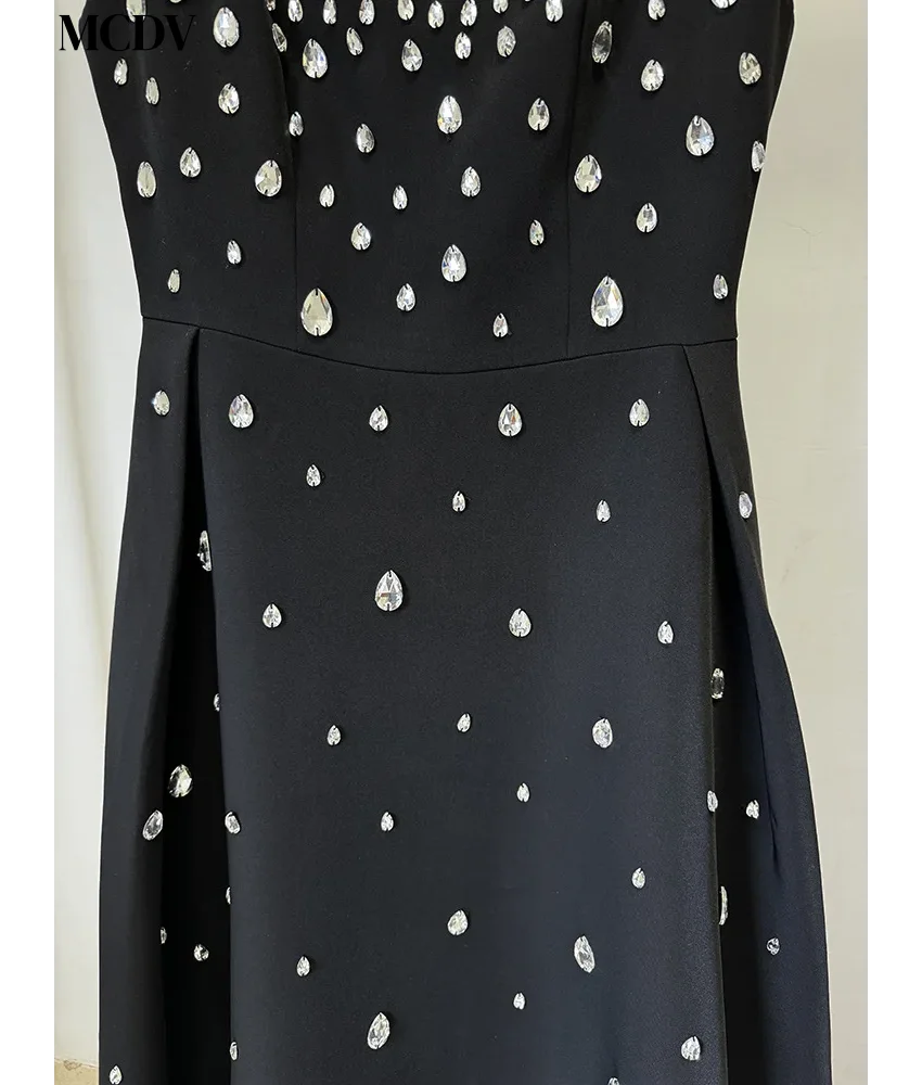 Aangepaste luxe jersey a-lijn kristallen avondjurk temperament vierkante hals mouwloos vloerlengte feestjurken aangepast formaat