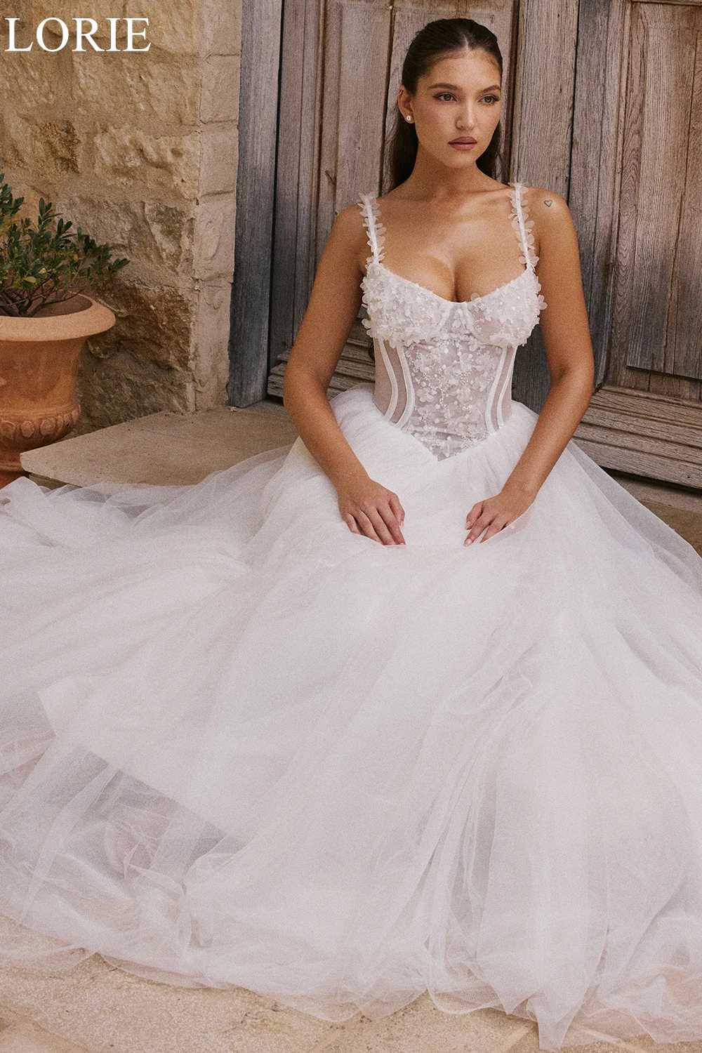 LORIE BOHO Tulle Wedding Dresses V-Neck Appliques Spaghetti Straps A-Line Pleated Bride Prom Gown 2024 Bridal Gowns Customized