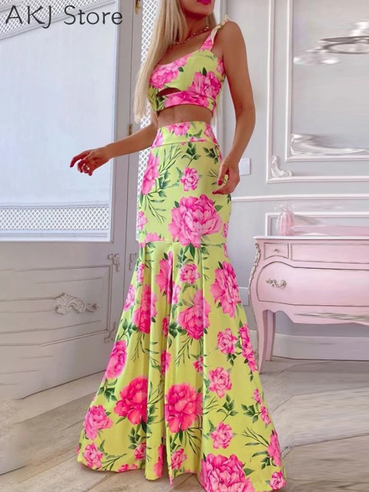 

Women Sexy Floral Print Crop Top & High Waist Ruched Skirt Set