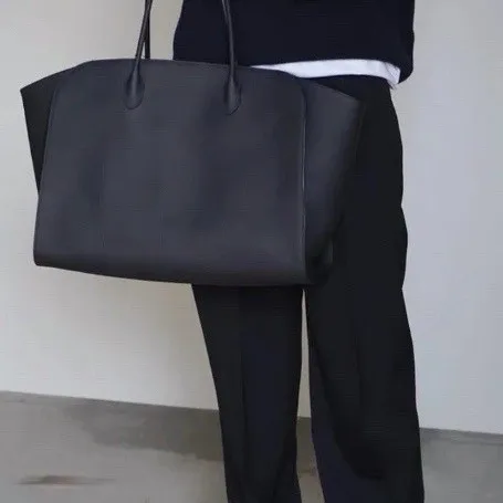 2026 New Large Capacity Handbag Tote Bag Underarm Shoulder Bag Briefcase Shopping Bag Soft Handle Unisex Medium Hardness