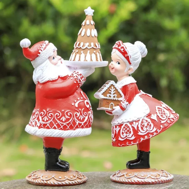 Resin Christmas Decorations Lovely Couple Figurine Holding Gift Boxes and Cake Outdoor Garden Decor Holiday Statue
