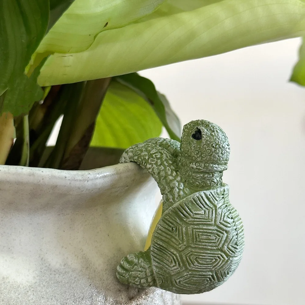 Unique Resin Turtle Statues Simulation Animal Statues Pot Decoration Balcony