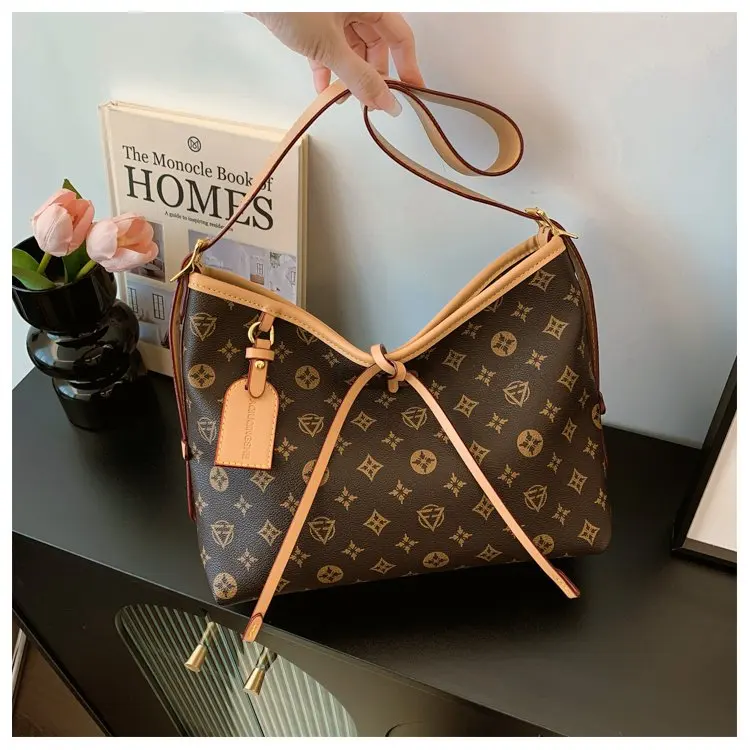 

Classic Designer Paris Fashion Large Capacity Women Diaper Bag Elegant Leather Minimalist Leisure Business Perfect Tote