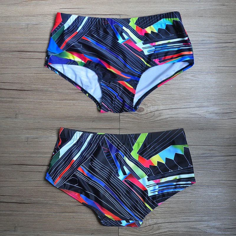 

Men's Colorful Line Geometric Print Swimming Trunks Swimming Drawstring Boxer Trunks For Men