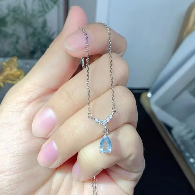 

Hot Sale Genuine 925 Silver Aquamarine Necklace 5mm*7mm 0.5ct Natural Aquamarine Silver Necklace with 18K Gold Plating