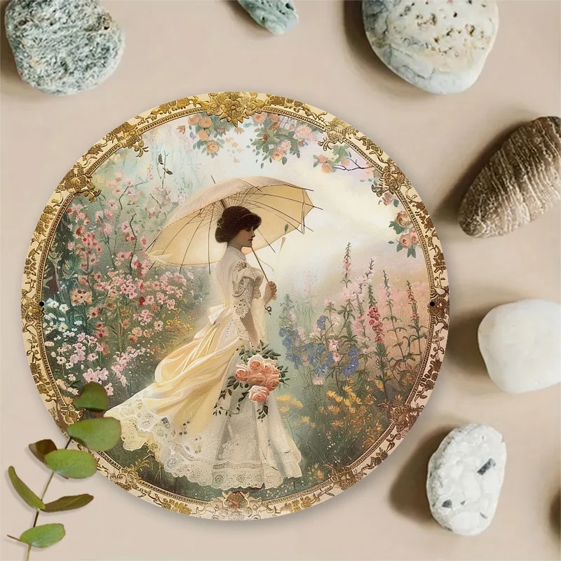 Raumdekoration: Ein Metallschild mit Vintage-Damenmotiv, das eine Gartenwandung unter einem Spitzenschirm im viktorianischen Stil verfügt über – 7,87 x 7,87 Zoll Ro