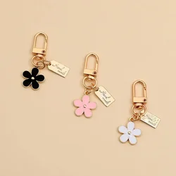 Fashion INS Style Daisy Flower Keychain Pink White Black Enamel Metal Pendant Women Key Bag Accessories Keyring