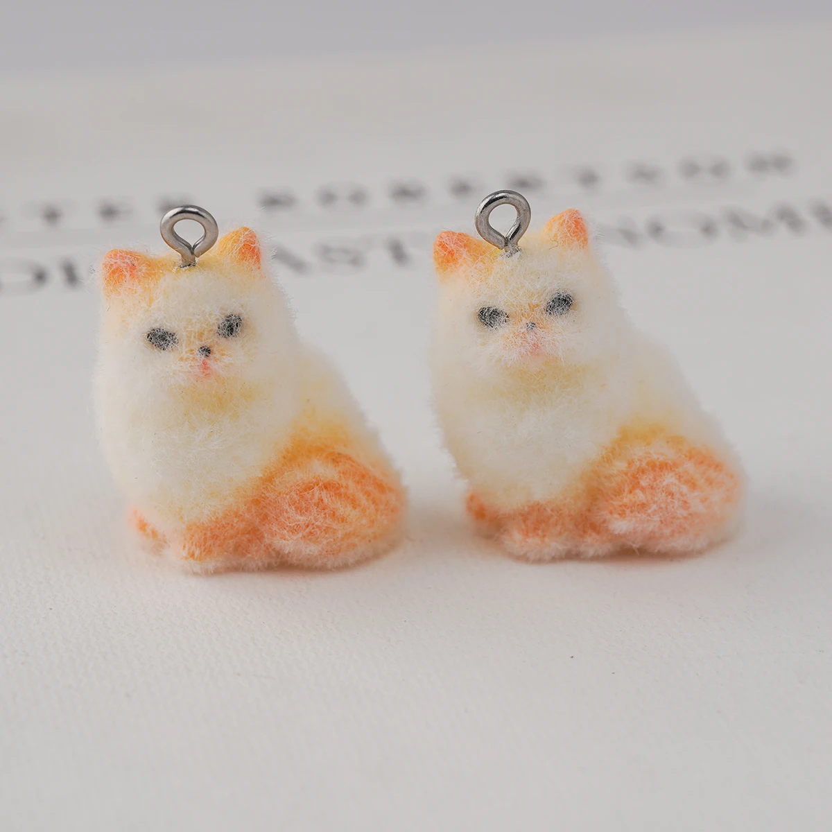 

10/20pcs Flocking resin Cartoon animal Cat Charms 3D cut Plush doll Pendant for bag Keychains diy crafts Jewelry make fittings