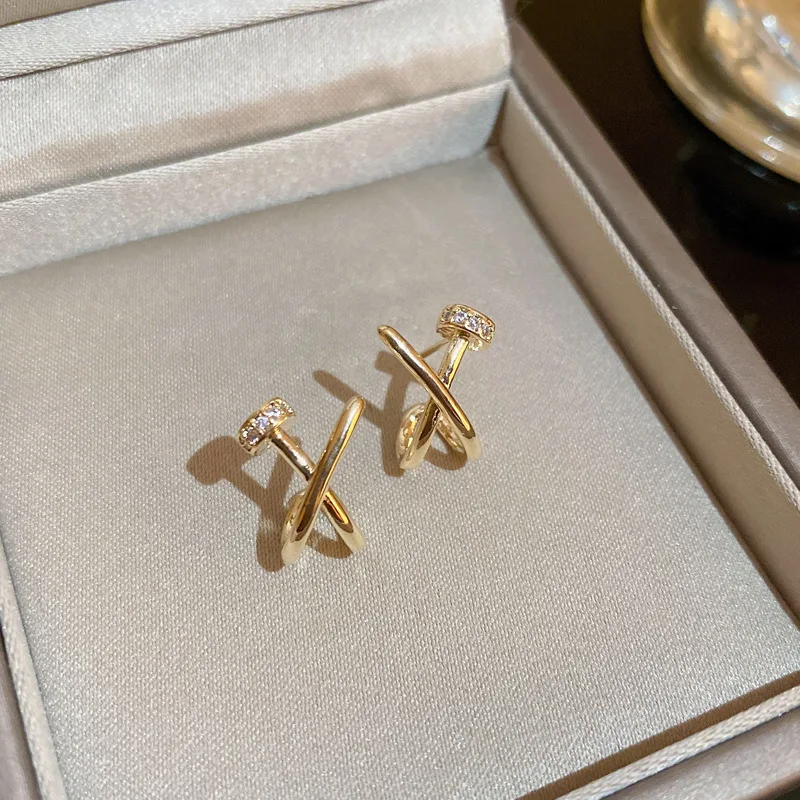 Einfache geometrische Kreuzung Nagel Ohrstecker modische zierliche Ohrringe für Frauen Mädchen Party Hochzeit Schmuck Geschenke
