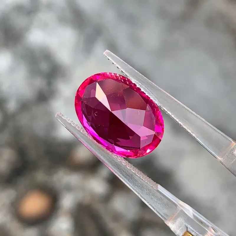 Laborgezüchteter Saphir, violett gefärbter, oval geschliffener Edelstein für die Herstellung von Schmuckstücken – die Hauptmaterialien für Ringe und Halsketten, inklusive Zertifikat. – Detail 17