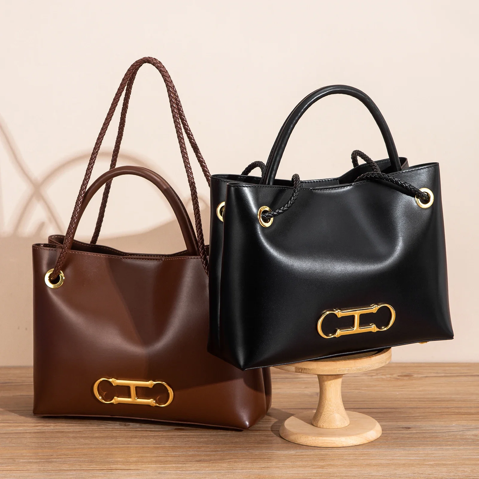 

Business Commuter Women's Tote Bag Minimalist Solid Color Stylish Classic Large Capacity Solid Color Women's Shoulder Bag